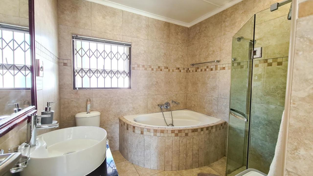 Bed and Breakfast Lido Living East London Esterno foto