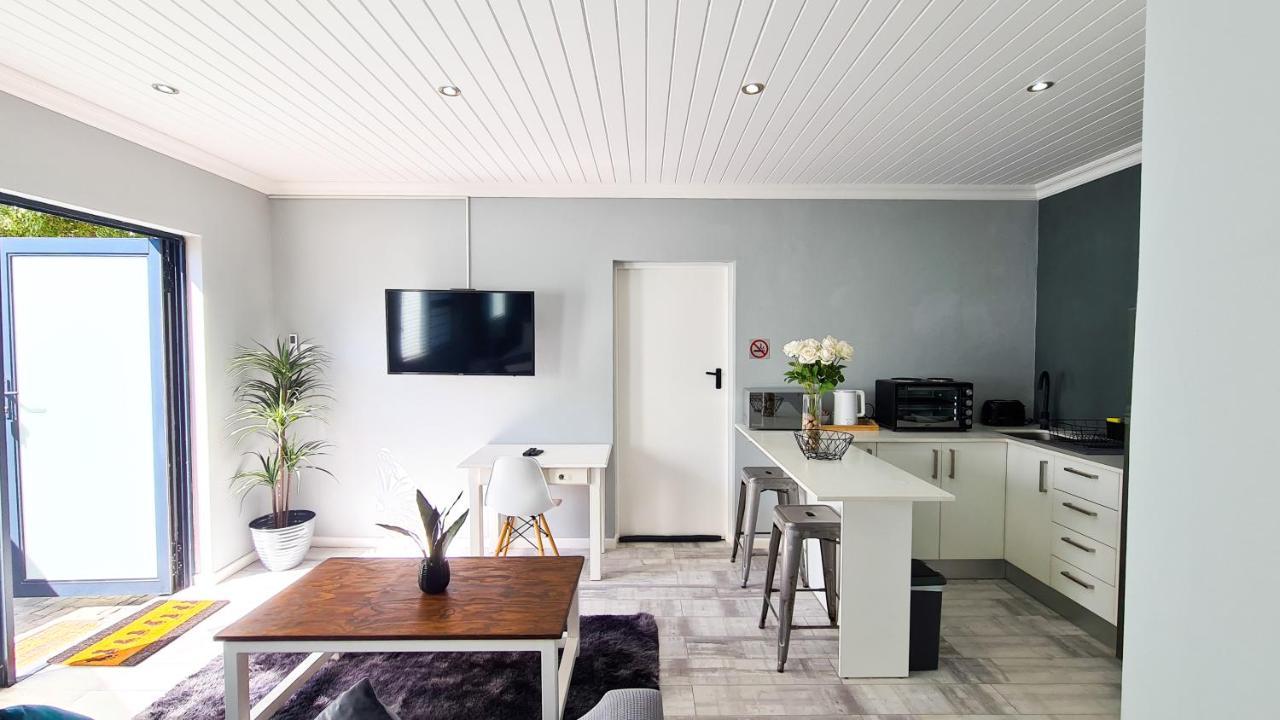 Bed and Breakfast Lido Living East London Esterno foto