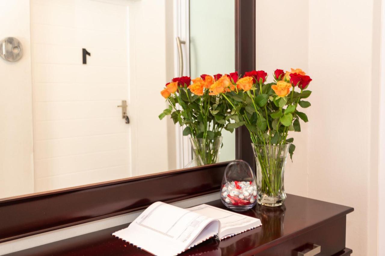 Bed and Breakfast Lido Living East London Esterno foto